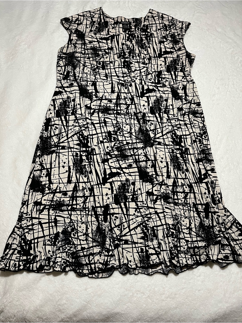 Glamour Black & White Abstract Print Dress